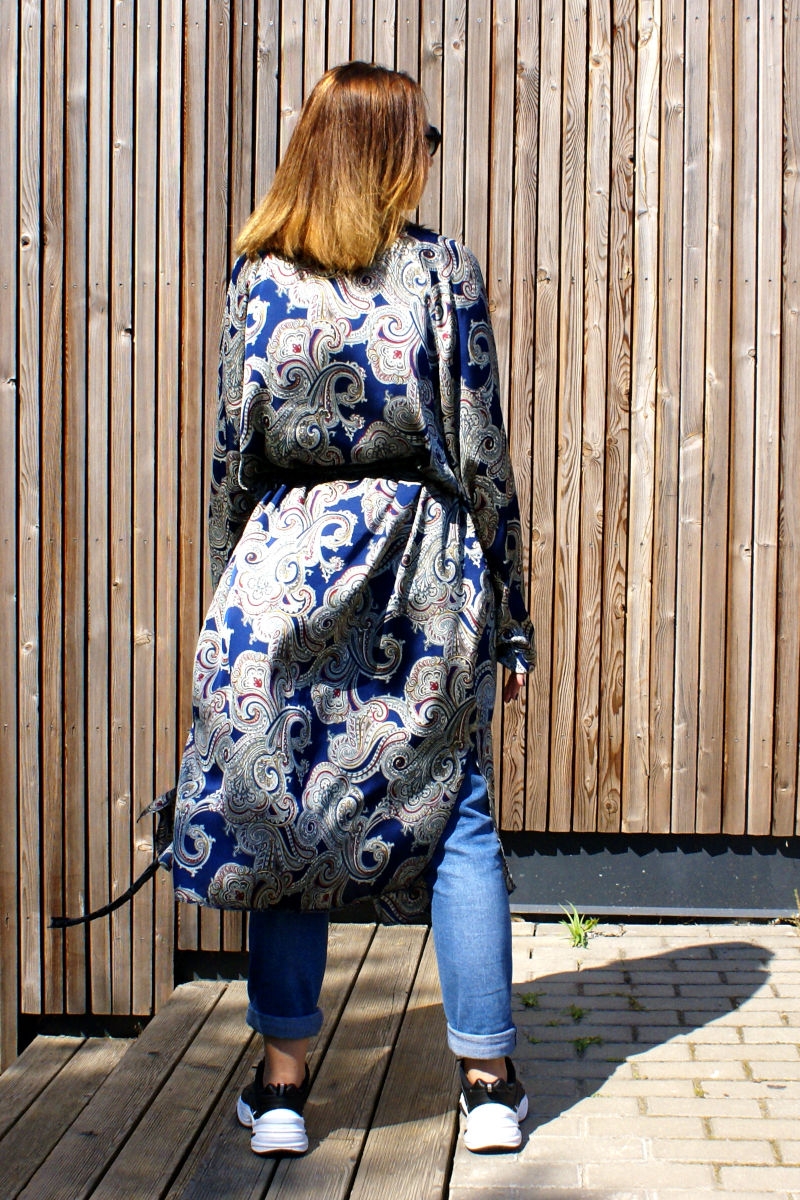 Letni płaszczyk typu kimono oversize palermo frattali - ujęcie tył 2 Letni płaszczyk typu kimono oversize palermo frattali - ujęcie tył 2
