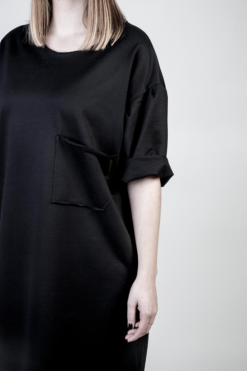 sukienka_z_nadrukiem_london_black_03