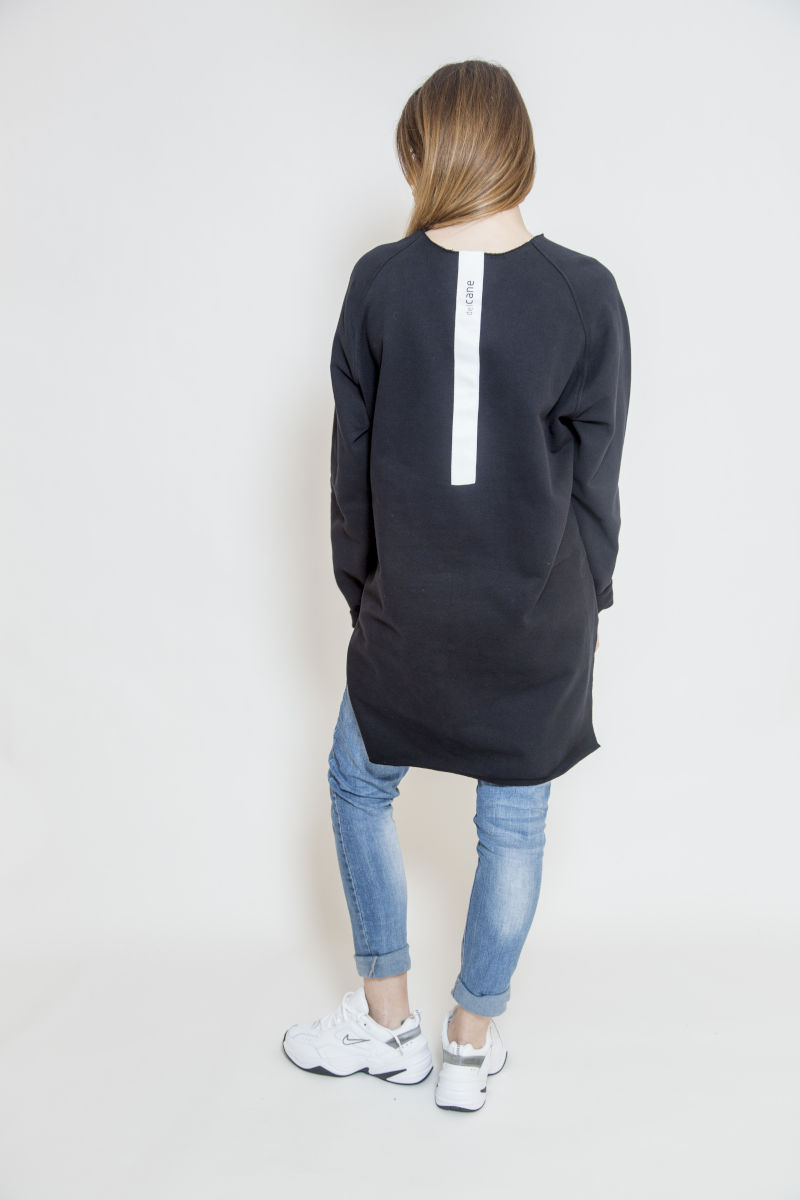 bluza_oslo_black_tył czarna_bluza_oversize_delCane_widok_tył