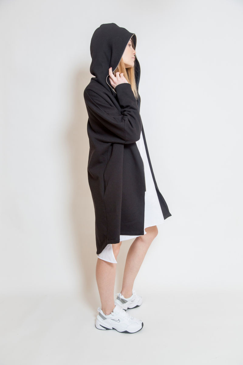 bluza_oversize_oslo_zip_bok_1 czarna_bluza_oversize_delCane_widok_bok