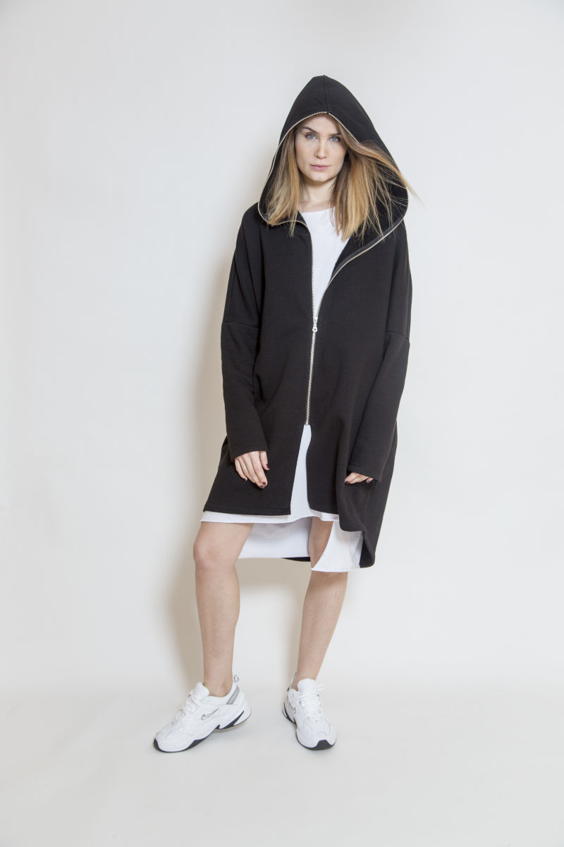 bluza_oversize_oslo_zip_przód_1 czarna_bluza_oversize_delCane_widok_przód