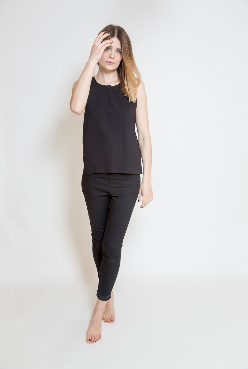 top_oversize_oslo_black_przód_1 czarny_top_delCane_widok_przód