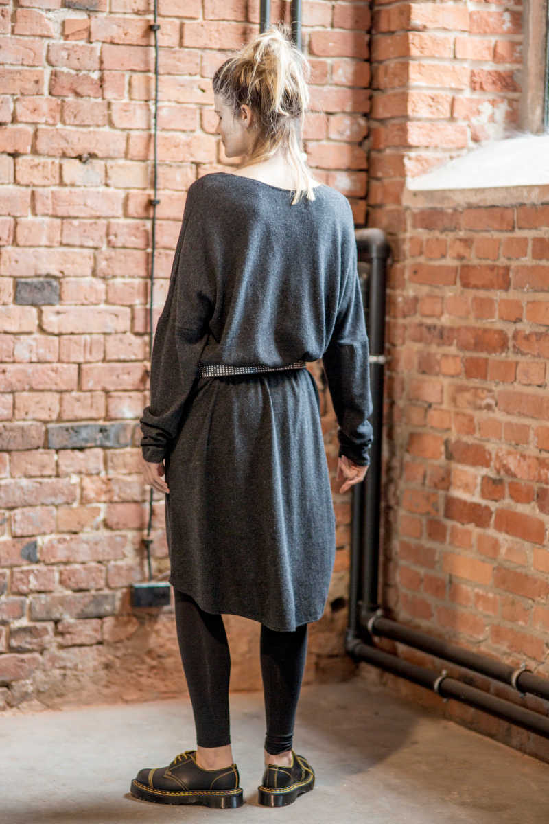 delcane sukienka amsterdam wool tyl pasek 3_m_U0B8476 delcane-sukienka-amsterdam-wool-tyl pasek 1