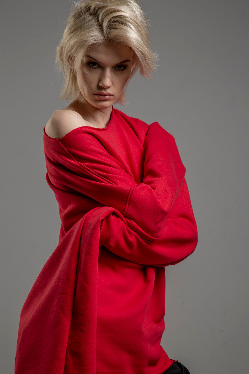 czerwona bluza delcane oversize cotton TOKYO red bok 2m