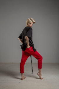 czerwone spodnie cotton delcane tokyo red tyl 1