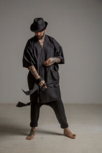 delcane kimono jedwabne TOKYO black him przod 2m