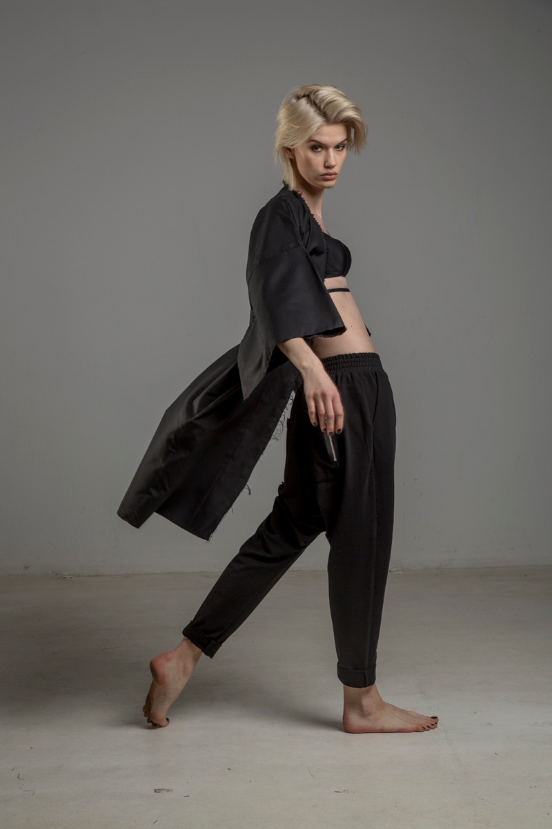 jedwabne kimono delCane TOKYO black bok 2m