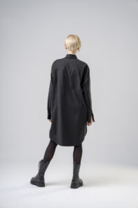 sukienka-koszulowa-czarna-delCane-kolekcja-Paris
