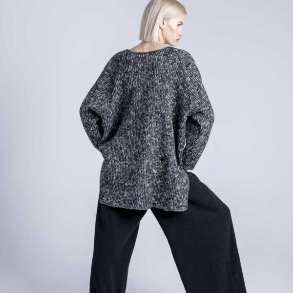sweter-z-wełny-kolekcja-kioto-delCane-tył