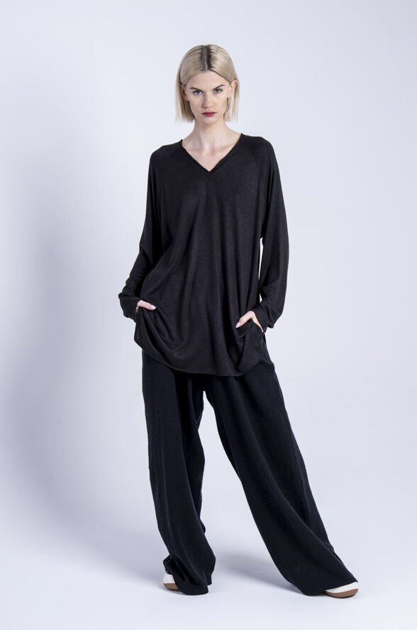 delCane_longsleeve_kioto_black_przód longsleeve-bluzka-czarna-kolekcja-kioto-delCane-przód_II