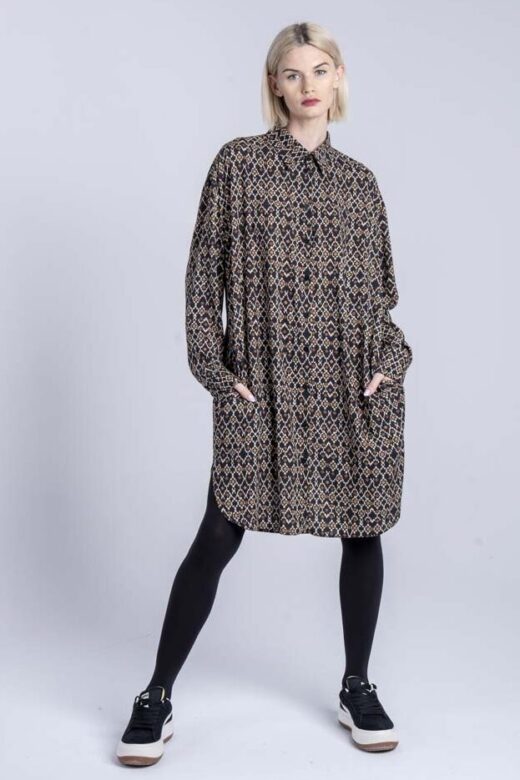sukienka-brązowy-wzór-kolekcja-kioto-delCane-przód