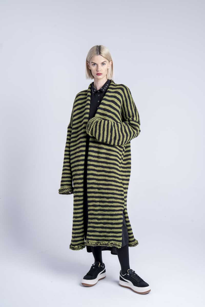 delCane_długi_sweter_kioto_stripes_przód długi-wełniany-kardigan-w-pasy-kolekcja-kioto-delCane-przód