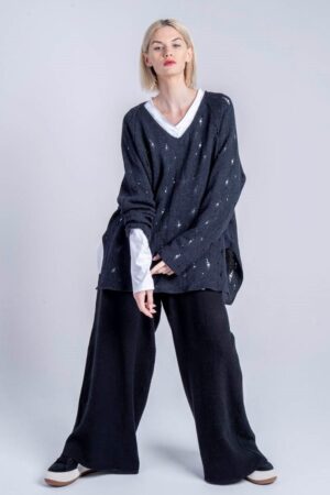 wełniany-sweter-z-dziurami-kolekcja-kioto-delCane-przód_I