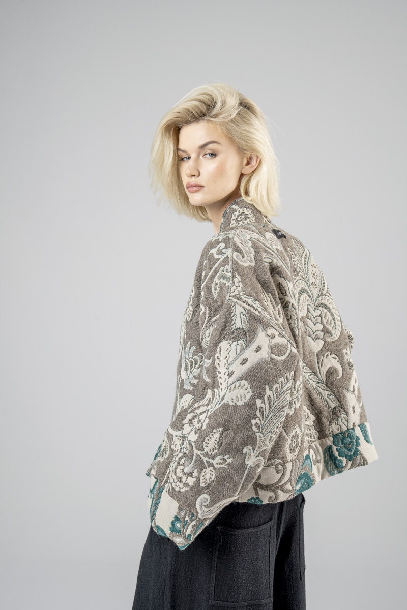 kurtka_delCane_sakai_jacquard_detal_I krótka-kurtka-kolekcja-sakai-delCane-detal-I