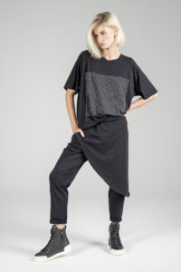 delCane-kolekcja-nagoja-spodnie-z-bawełny-czarne-przód
