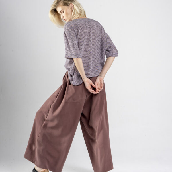 delCane-kolekcja-nagano-brązowe-szerokie-spodnie-tył