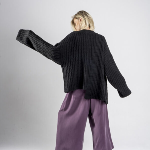delCane-kolekcja-nagano-wełniany-czarny-sweter-tył